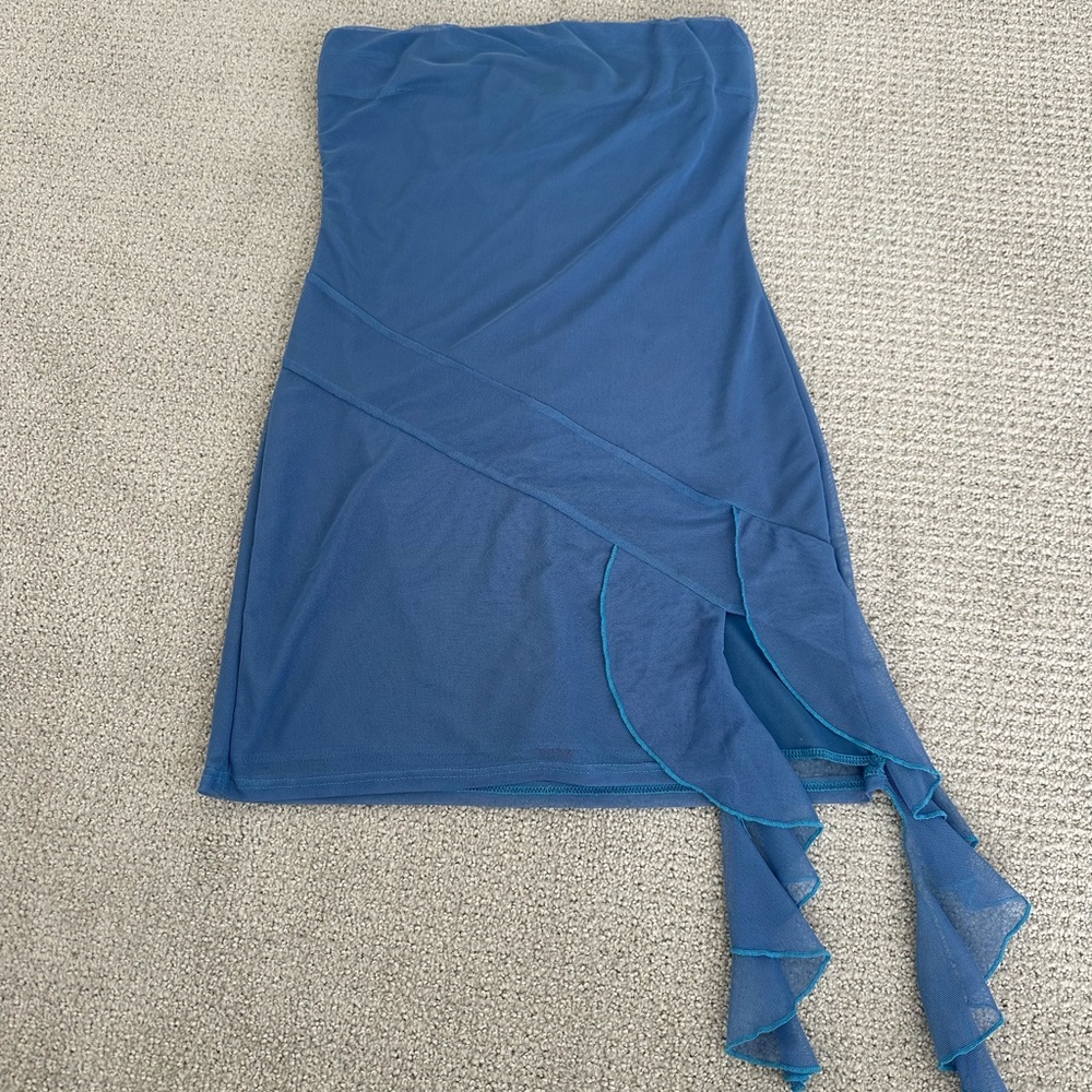 Women’s strapless dress